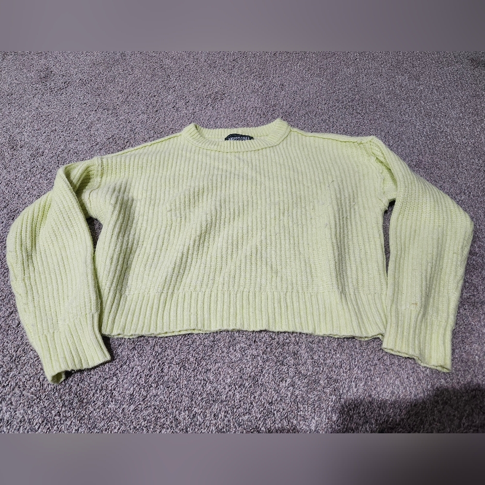 American Eagle Pale Yellow Ribbed Cropped Crewneck Sweater Size Small